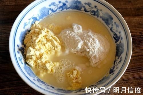 玉米面做面食不用蒸,松软细腻底部焦脆,比蒸的香,全家都爱吃