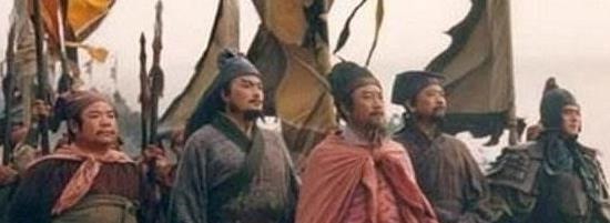 可走|困守梁山固然死路一条,但是宋江除了诏安还有三条活路可走!