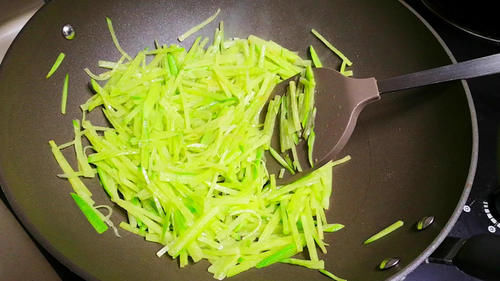  用料|萝卜饺子好吃有诀窍，教你调馅的正确做法与用料，饺子不好吃才怪