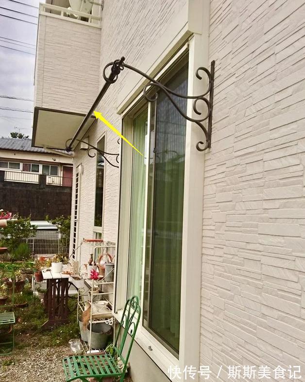 低层|日本业主聪明，外墙窗外加一根横杆做晾晒，解放阳台种花又种菜
