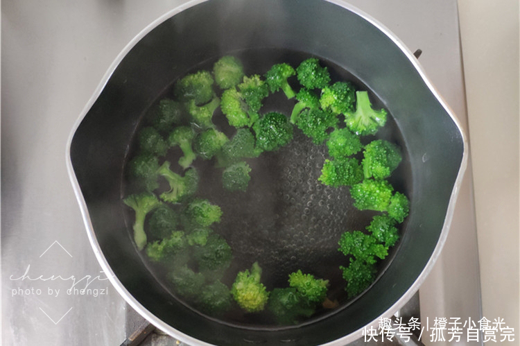 年夜饭吃啥此道“锦上添花”要试试,菜名有讲究,象征越来越好
