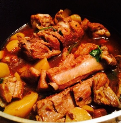 炖排骨腥味过大30年老师傅这一步很重要，难怪排骨腥柴不好吃