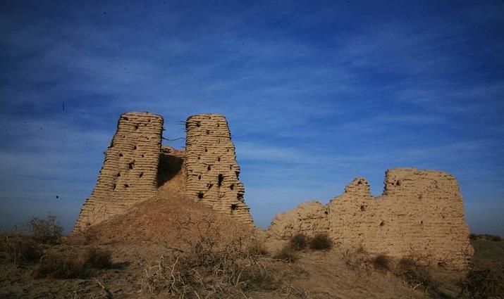 汉墓找到不腐之尸,墓主是个西域美男子,展出时却吓坏游客