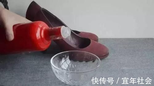 放大镜|鞋子挤脚？老司机教你2招，学会后鞋子怎么穿都舒服！