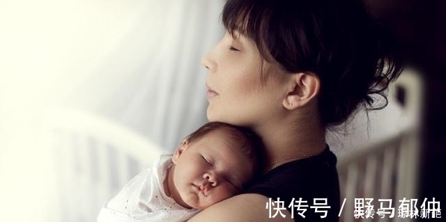 脊柱|为啥一横着抱宝宝就哭?换个角度看问题,你就懂得他的“恐惧”了