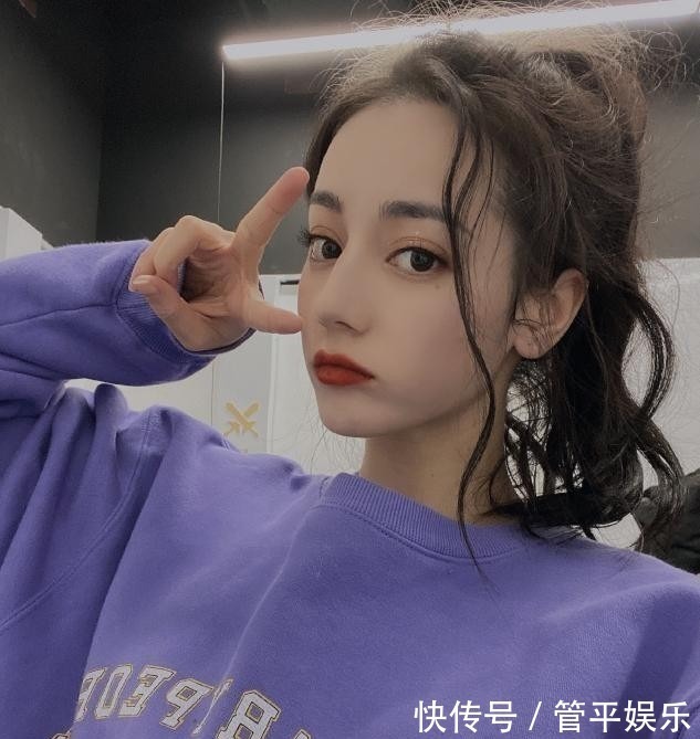 双马尾 别再披头散发了!这4款“发型”才够美够撩人,总有一款适合你