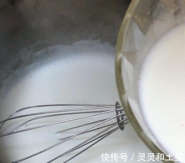 面包糠|用牛奶做小零食，加入淀粉炸，营养价值高又好吃！