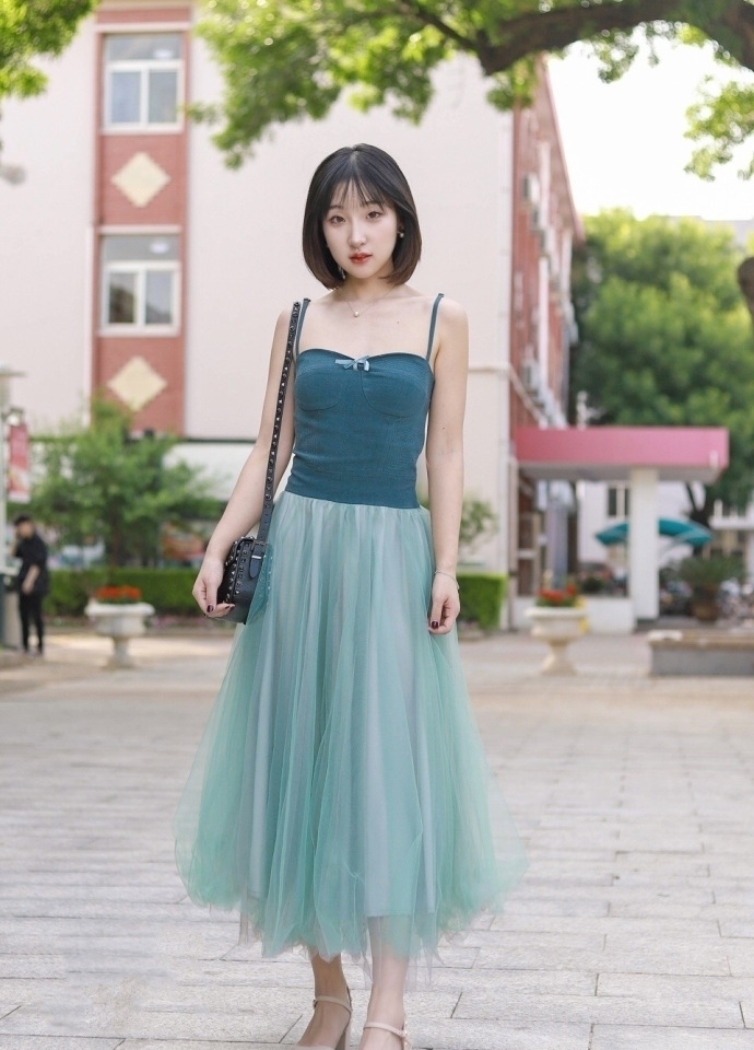 超高|街拍颜值超高的美女小姐姐,每一位都有大长腿