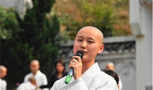 尼姑$她被誉为中国美女尼姑,985毕业却断发出家,年近三十仍不想还俗