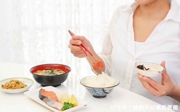 发生率|患上胃病的人,多数在睡前有这个“坏习惯”,有的话抓紧改