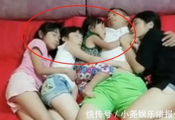 妈妈|3个女儿从小和爸爸睡,妈妈偶然拍下一组照片,决定马上分床睡
