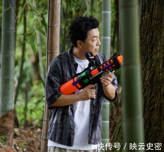黄渤|夺笋啊!《向往5》打水仗,黄渤直接用盆泼,黄磊在水里倒醋