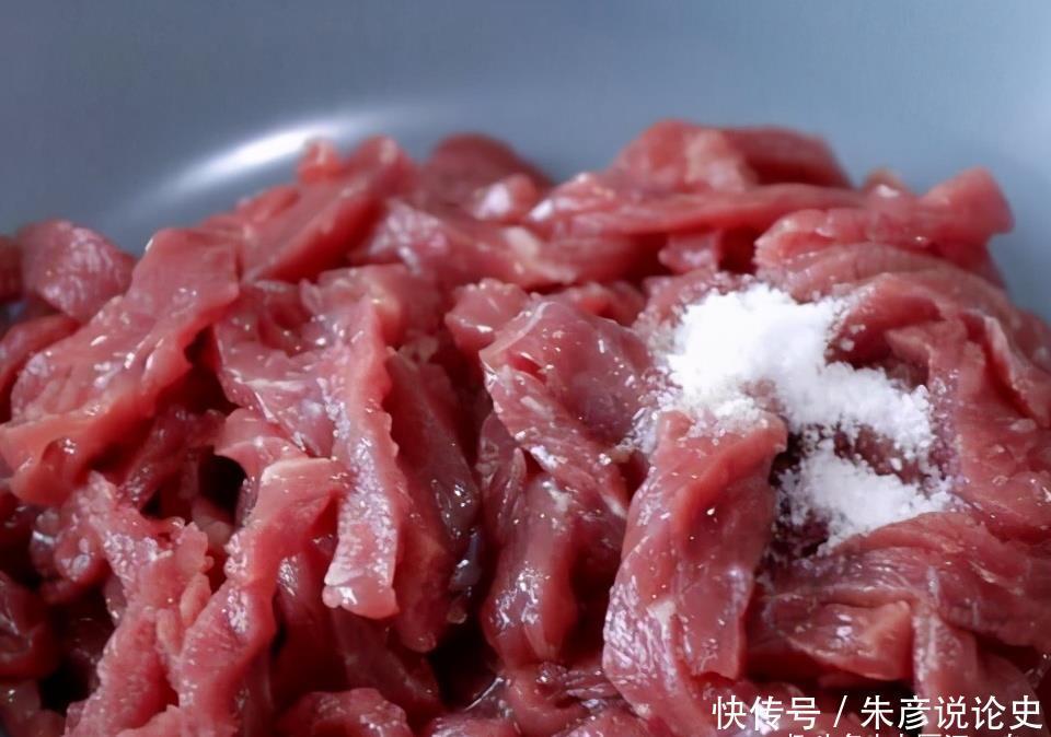 牛肉怎样做才滑嫩不柴？10年大厨教你这三招，入口即化不腥不柴