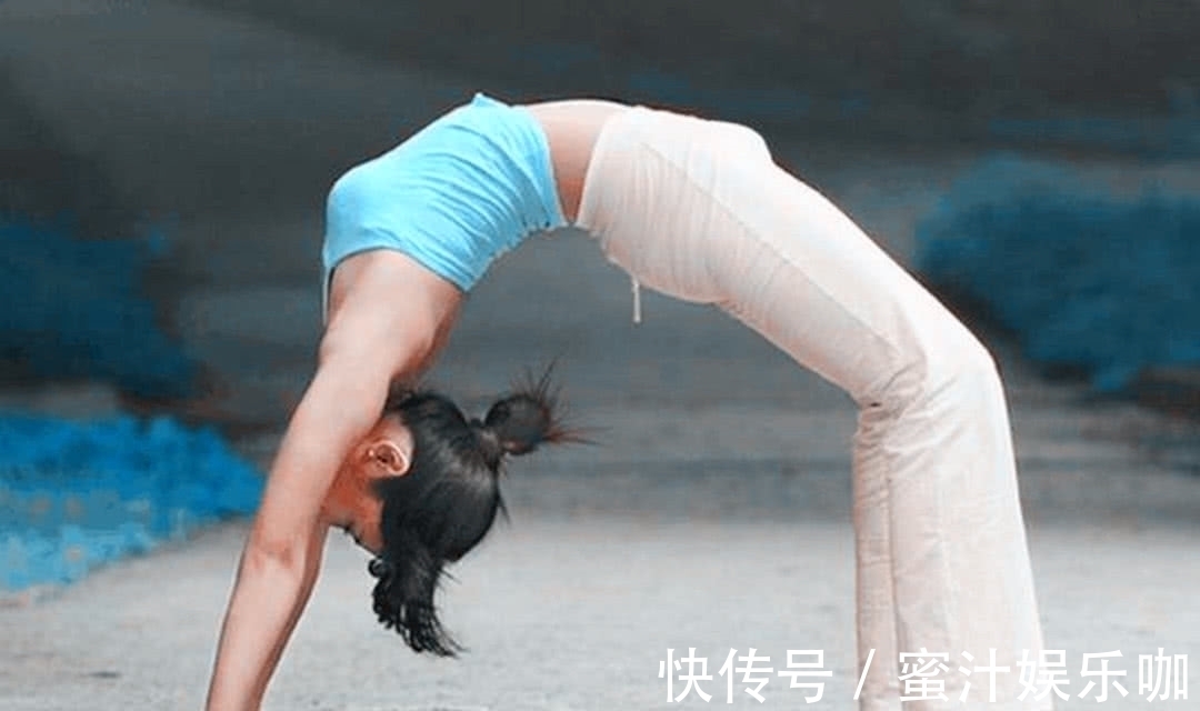 体式|瑜伽美女最爱的4个体式,瘦腿瘦腰减肚子,散发女人独特韵味!