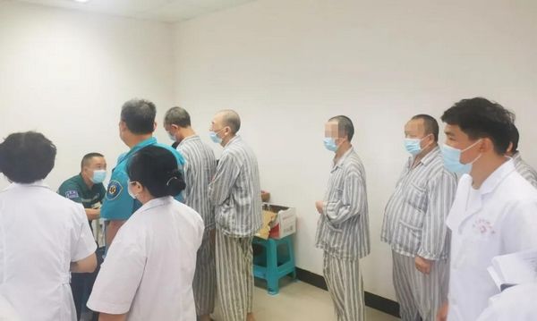 接种|普定县人民医院医护团队走进县心理康复中心接种新冠疫苗