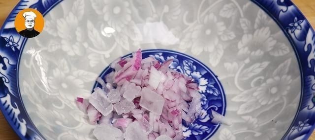 洋葱加冰糖泡水喝,作用原来这么厉害,很多人都不知道,长见识了