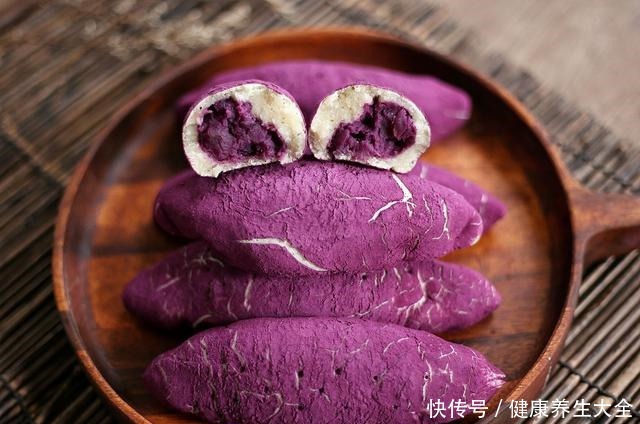  它长得像紫薯，但却不是紫薯，软乎香甜好解馋，用来当早餐很合适