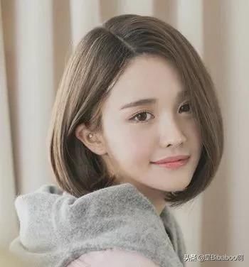 圆脸型女生适合哪些时尚又可爱的短发发型？