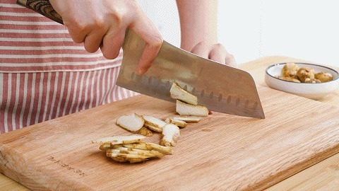 夏天最好吃的肉菜!清爽又开胃,一点不油腻,卷一下就能成!