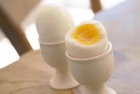 营养物质|坚持每天早上吃一个鸡蛋的人,后来怎么样了?