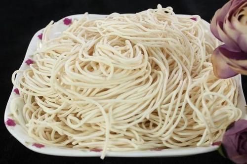 血糖|糖尿病人吃面条升糖快!只加一个步骤,血糖不升反降,远离并发症