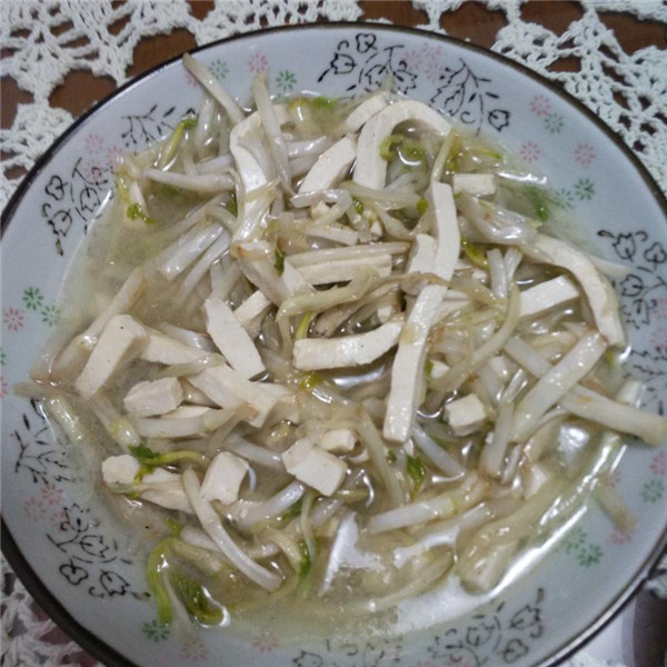 儿子回来,做了几道菜,被他说没有老婆做的好吃