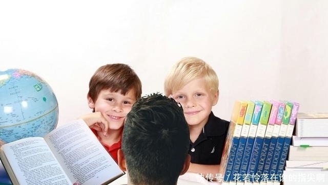 正确做法|宝宝常见的6个坏行为习惯，容易让大脑变迟钝，家长其实很好避免