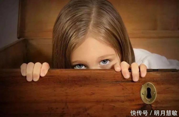 孩子有这三种行为，可能是“讨好型人格”，越长大越自卑