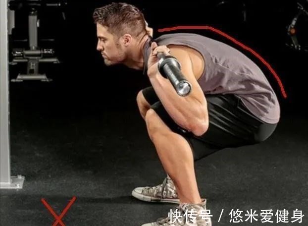 杠铃|想要提升杠铃深蹲的重量,掌握这4个方法,快速增加下蹲幅度