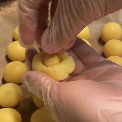 蛋黄水|流心奶黄月饼