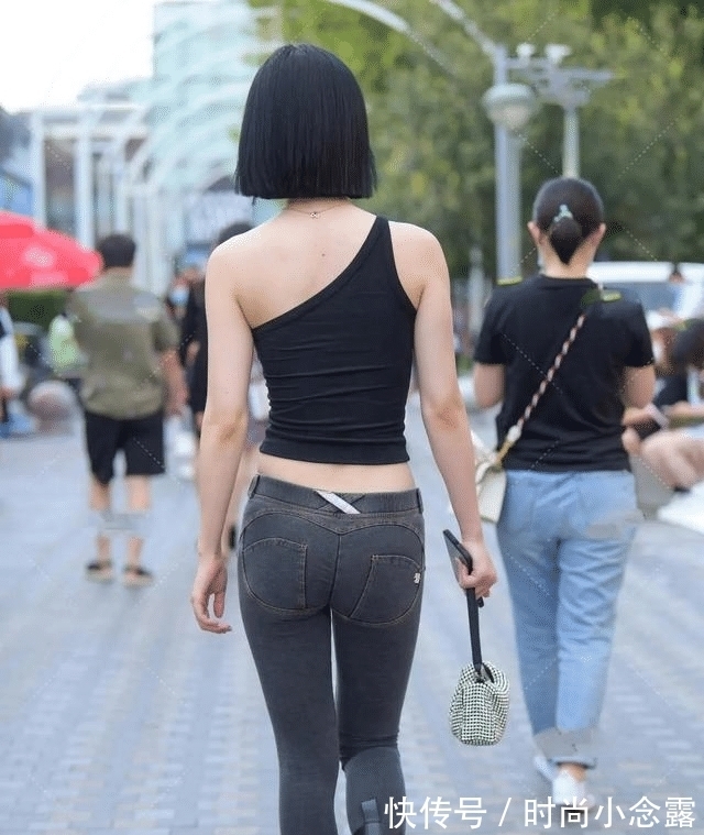 有气质|女孩子漂亮不漂亮，衣品很重要，选对了会更加有气质