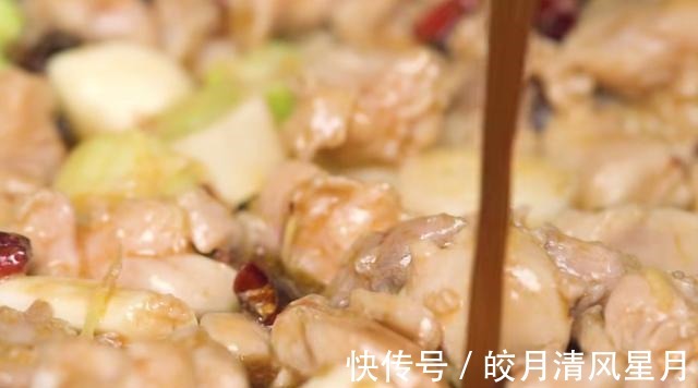 风味浓郁的宫保鸡丁,鲜香麻辣,肉嫩味美,家人爱吃的解馋美食!