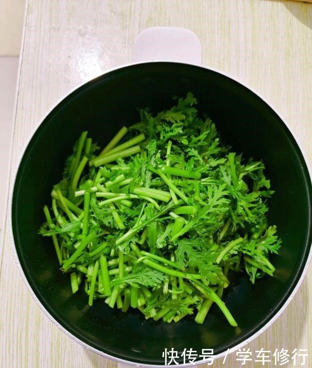 这菜,80岁外婆几乎天天吃,脸色红润气色足,初夏最鲜嫩别错过