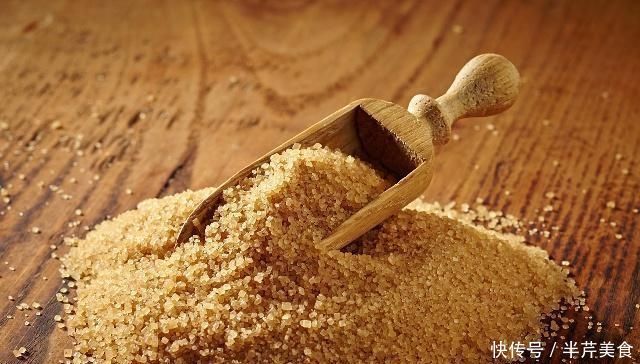 红糖扔进花盆中,原来这么厉害,现在知道还不晚,回家试试