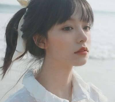 脸上有这3个特点的女生，属于天生“素颜脸”，中1个颜值都不低