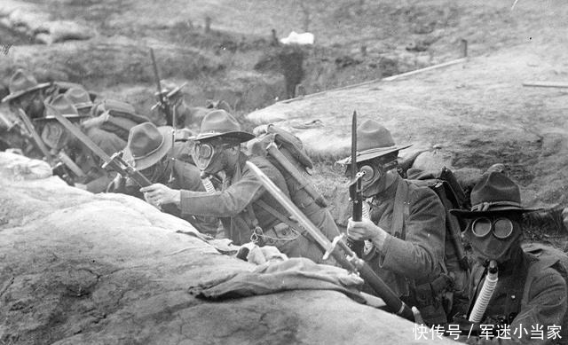生化武器|为何二战德国士兵随身背一个大铁罐并且一刻也不准丢掉！