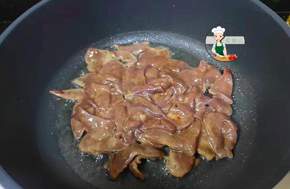 土匪|大厨教你“土匪猪肝”最美味的做法,掌握这一点,又鲜又嫩,真香