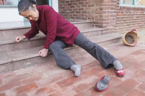 中老年人|60到70岁的老人,每天应该走多少步?在这个范围内就很好