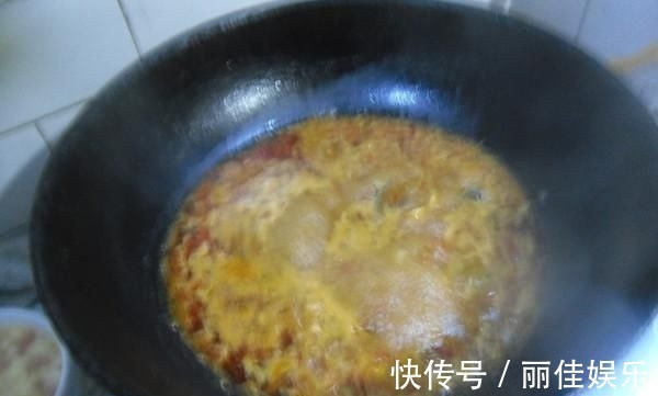 朵形|木耳加一物,金子都不换,常吃排出体内毒素,大肚腩悄悄不见