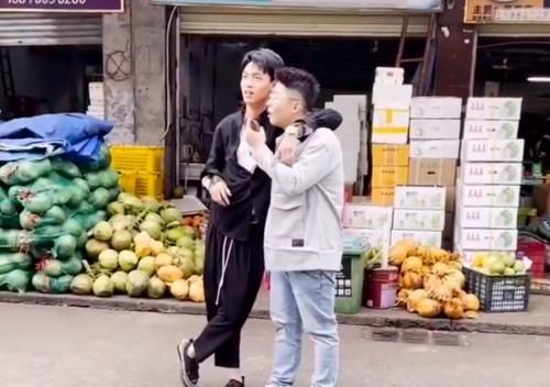 尹正|秦霄賢新綜路透來襲,孟鶴堂周九良新造型加盟節(jié)目,網(wǎng)友:這誰啊,不認識