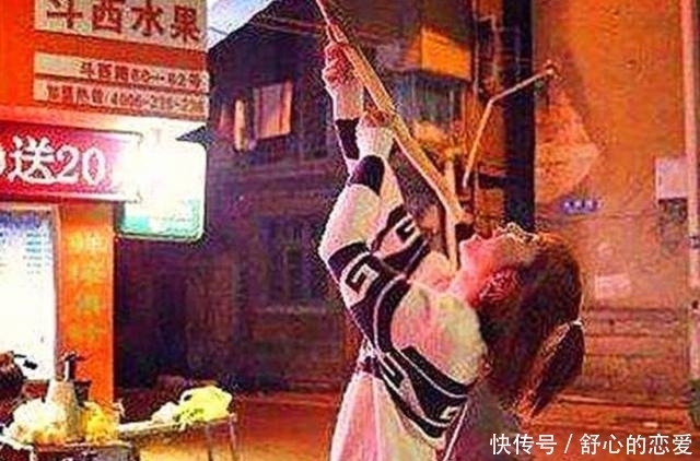 美女|水果新吃法:一个比一个厉害,不过我只服最后吃甘蔗的美女!