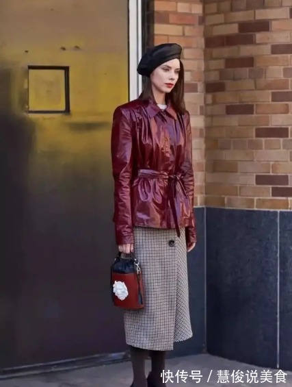 舒适感 今秋尽量少穿“打底裤”,太土!流行“着压袜”,时髦舒适又百搭