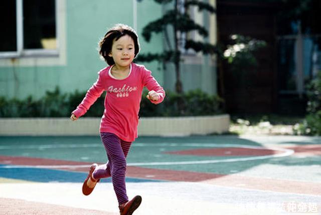 妈妈|“妈妈，我腿好疼”，8岁孩子疑似生长痛，医生的话却让父母崩溃