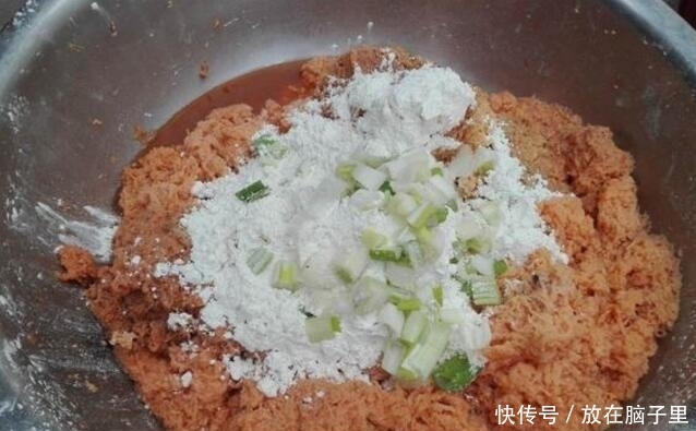 做好|农村奶奶弄的这道菜,做好刚上桌就被我们一扫而空!