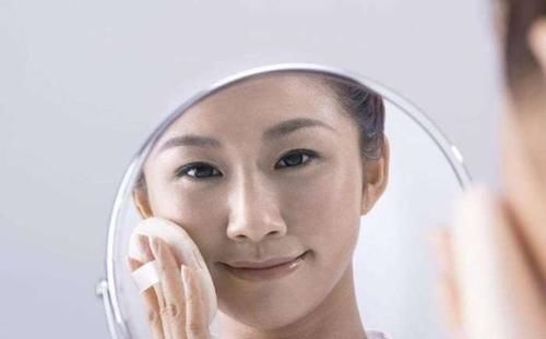 化学成分|“长期化妆”和“从不化妆”的女人,到底有何区别?你知道吗?