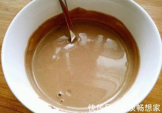 调芝麻酱时,不要加水调了!教你一招,做法简单口感顺滑
