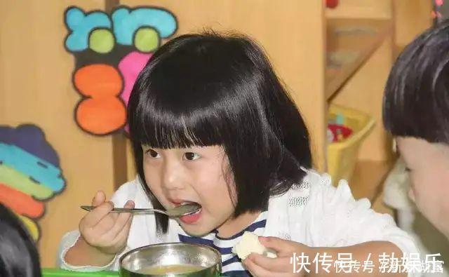 积食|儿科医生拉进“黑名单”的3种食物,孩子吃了个矮发育慢,赶紧改