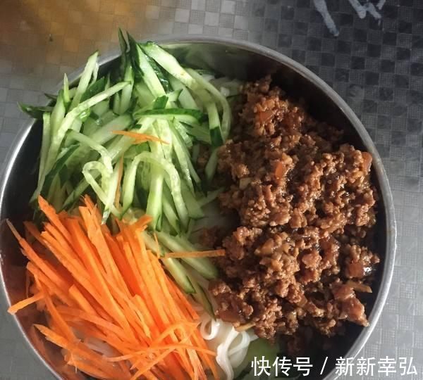 果蔬|宁愿大口吃肉，也别吃这4种食物，看着不油腻却是“脂肪的温床”