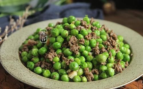 秋天不吃这豆真亏，营养比豆腐还高，加牛肉简单一炒，美味又下饭