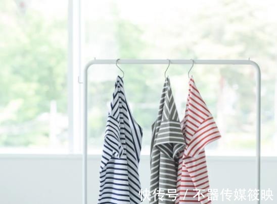 日杂|日杂热门的夏季穿搭:高级搭配是“极简”,优雅色彩选“淡色”